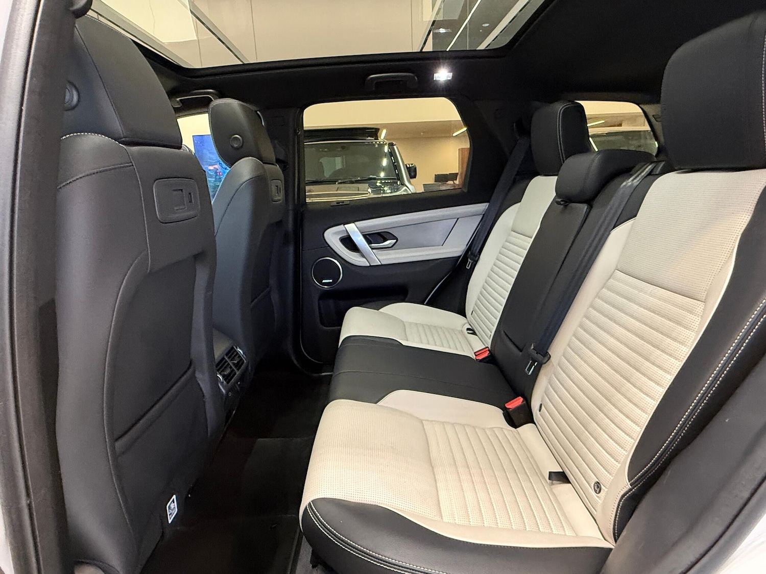 Used Land Rover Discovery Sport 2024 for sale - 77291634: Photo 45