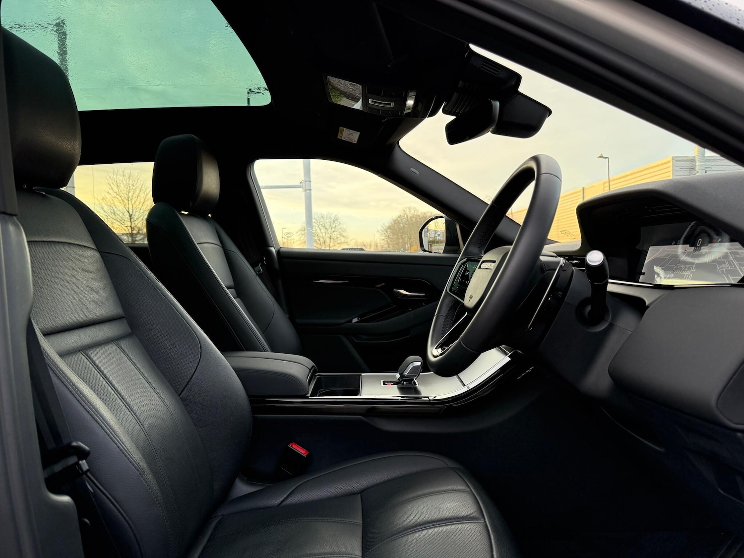 Used Land Rover Range Rover Evoque 2025 for sale - 76226610: Photo 39