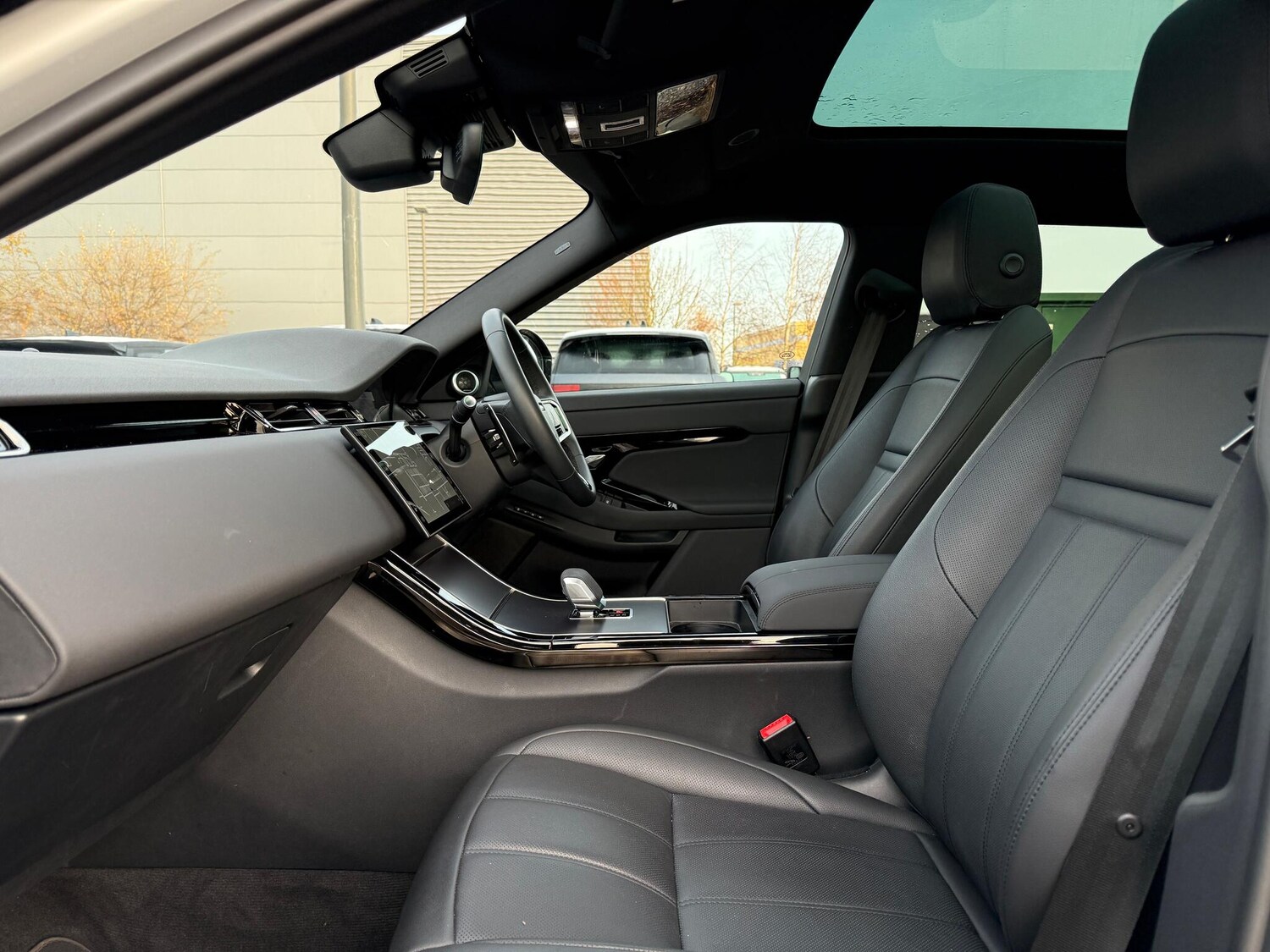 Used Land Rover Range Rover Evoque 2025 for sale - 76226610: Photo 41