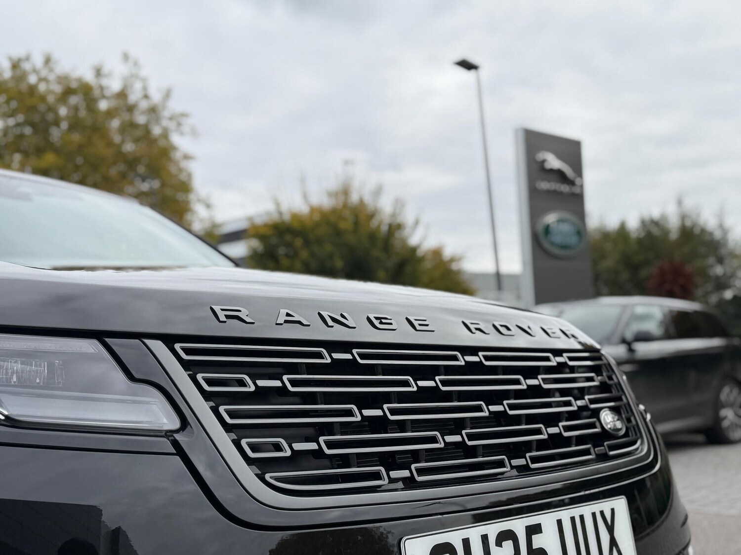 Used Land Rover Range Rover Velar 2025 for sale - 76226725: Photo 11