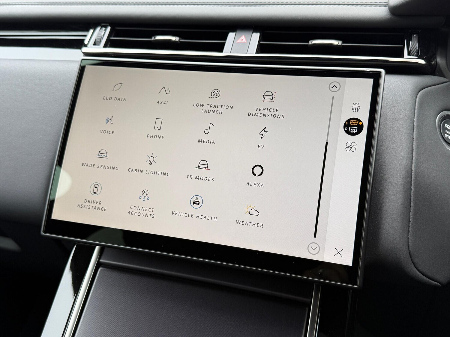 Used Land Rover Range Rover Velar 2025 for sale - 76226725: Photo 32