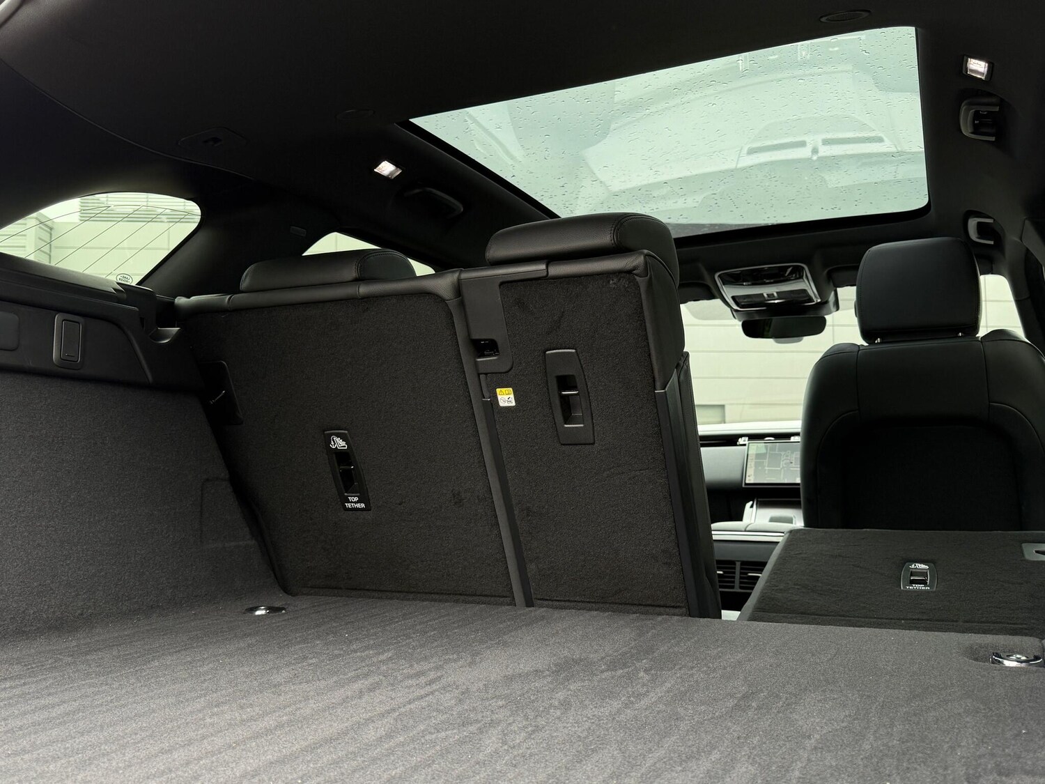 Used Land Rover Range Rover Velar 2025 for sale - 76226725: Photo 39