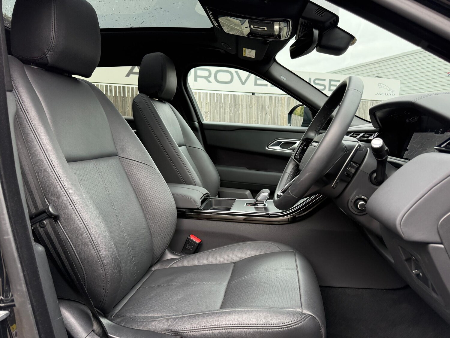 Used Land Rover Range Rover Velar 2025 for sale - 76226725: Photo 45