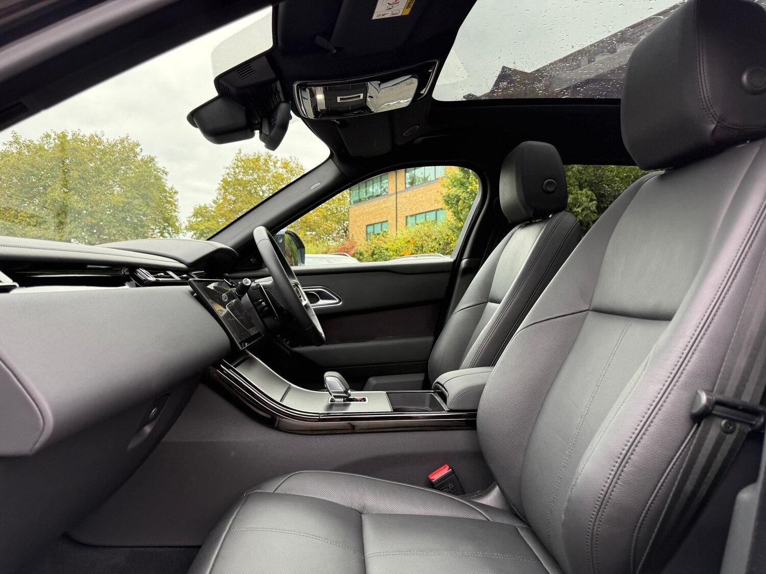 Used Land Rover Range Rover Velar 2025 for sale - 76226725: Photo 48