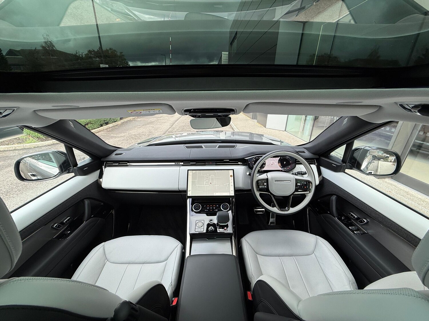 Used Land Rover Range Rover Sport 2023 for sale - 76337405: Photo 3