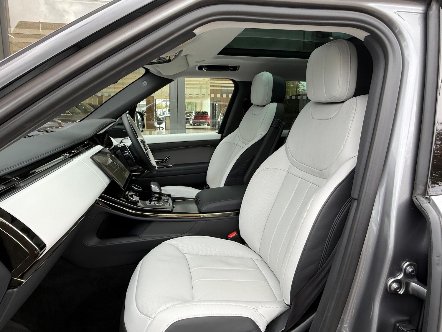 Used Land Rover Range Rover Sport 2023 for sale - 76337405: Photo 43