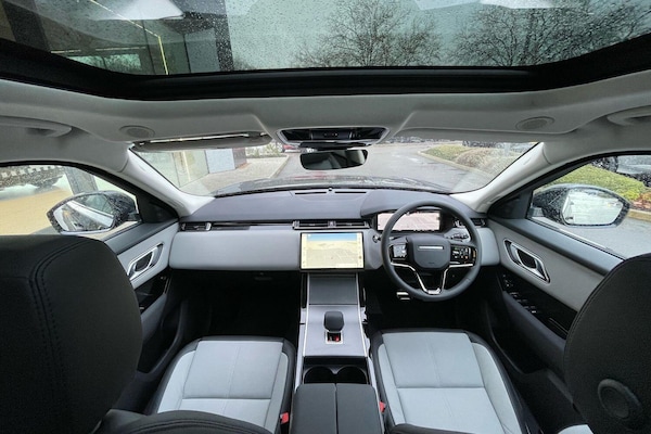 Used Land Rover Range Rover Velar 2025 for sale - 76326399: Photo 3