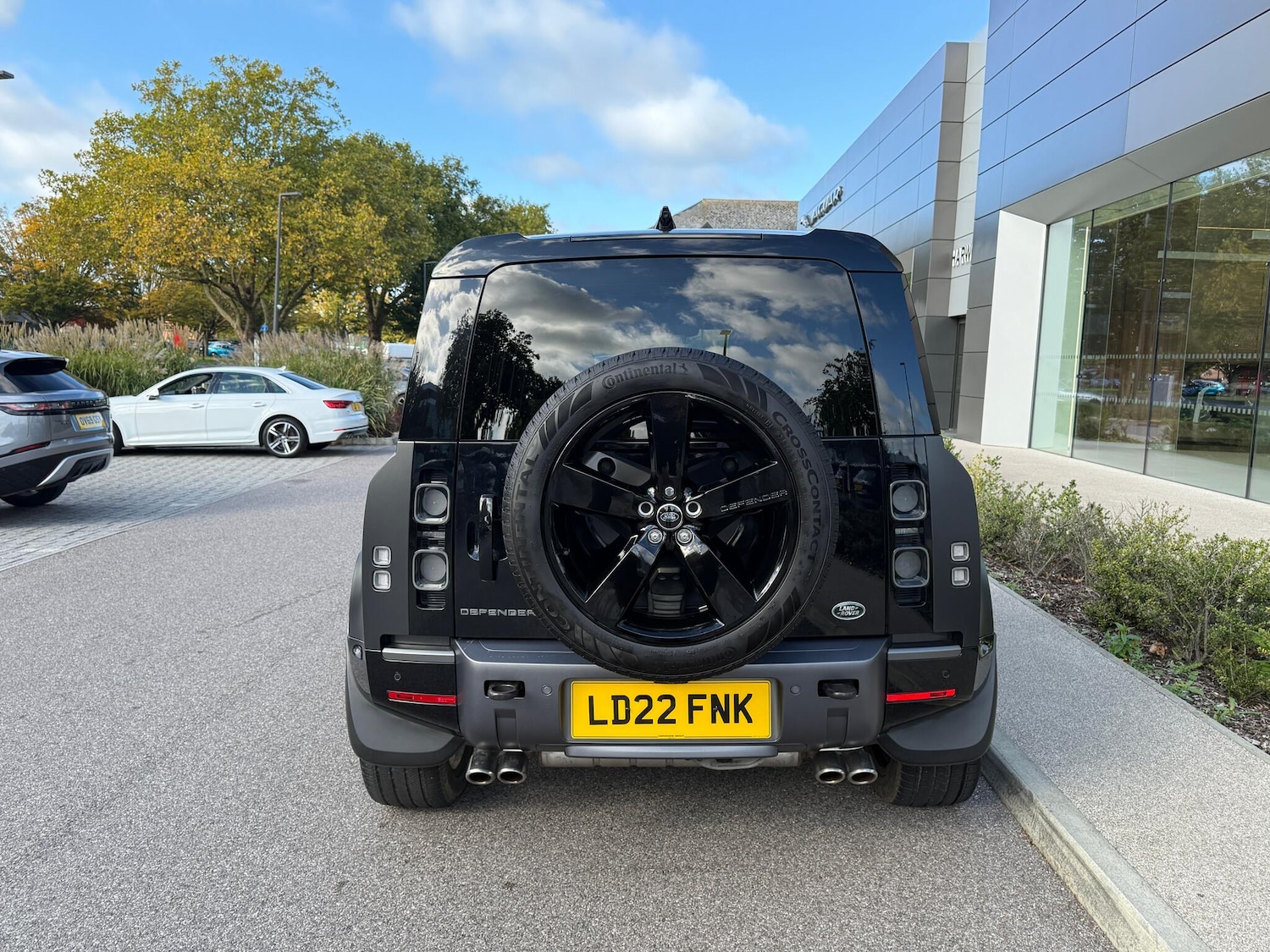 Used Land Rover Defender 110 2022 for sale - 76689833: Photo 15