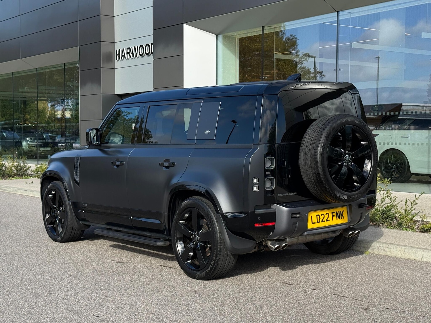 Used Land Rover Defender 110 2022 for sale - 76689833: Photo 16