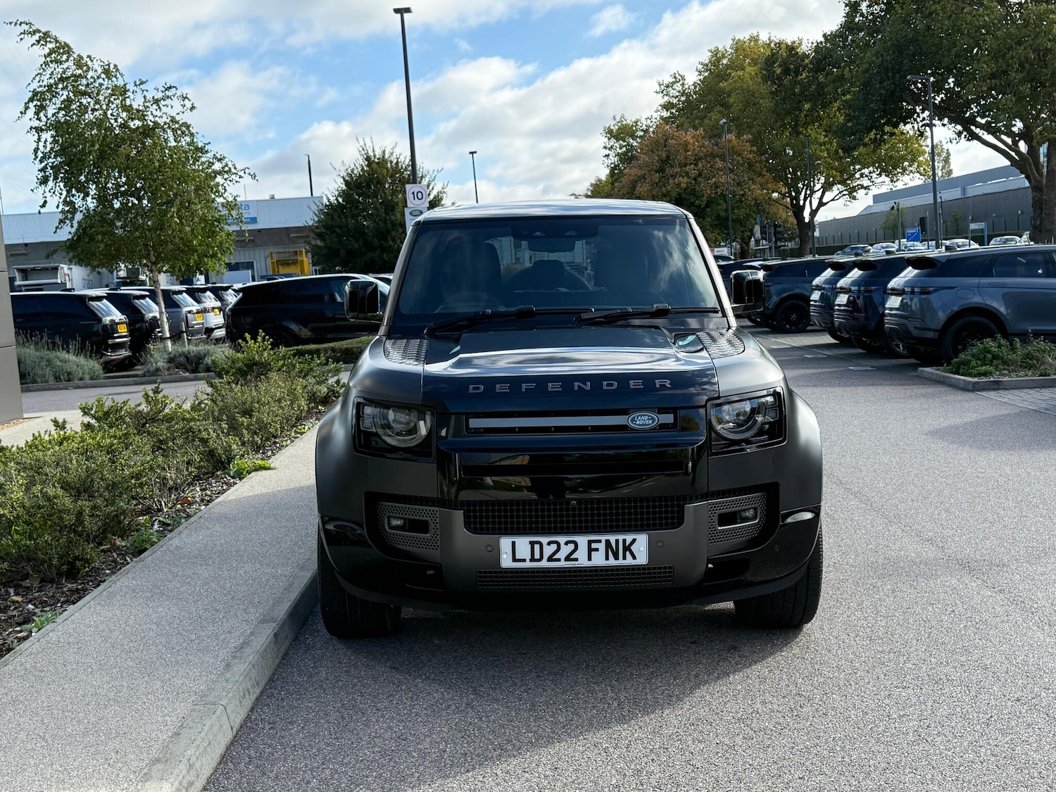 Used Land Rover Defender 110 2022 for sale - 76689833: Photo 19