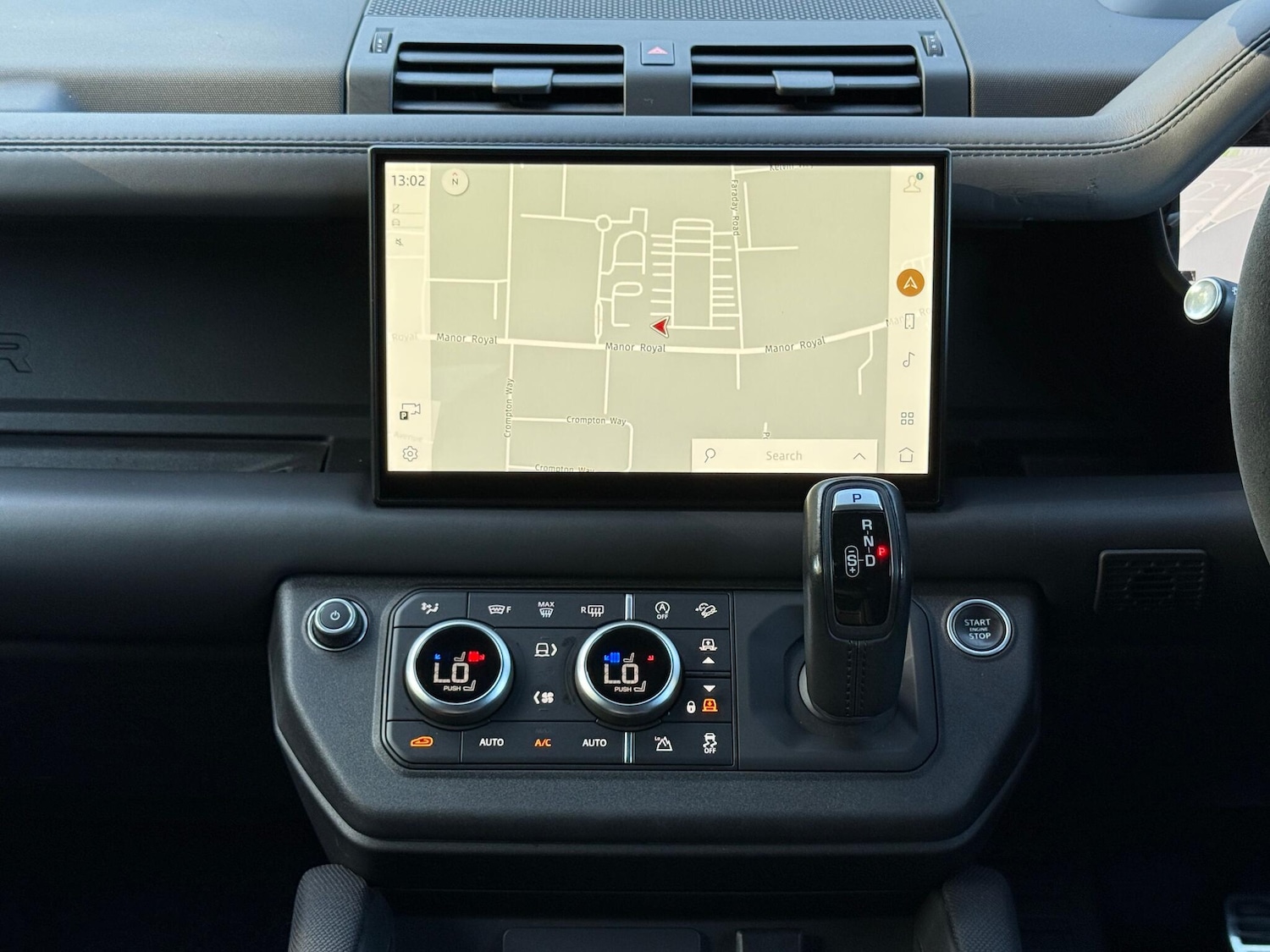 Used Land Rover Defender 110 2022 for sale - 76689833: Photo 25