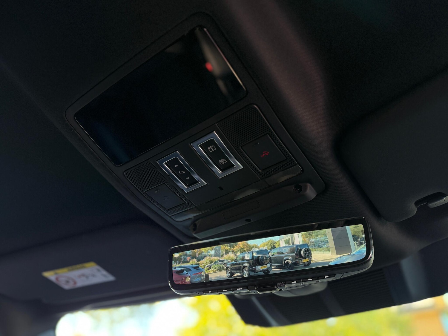 Used Land Rover Defender 110 2022 for sale - 76689833: Photo 26