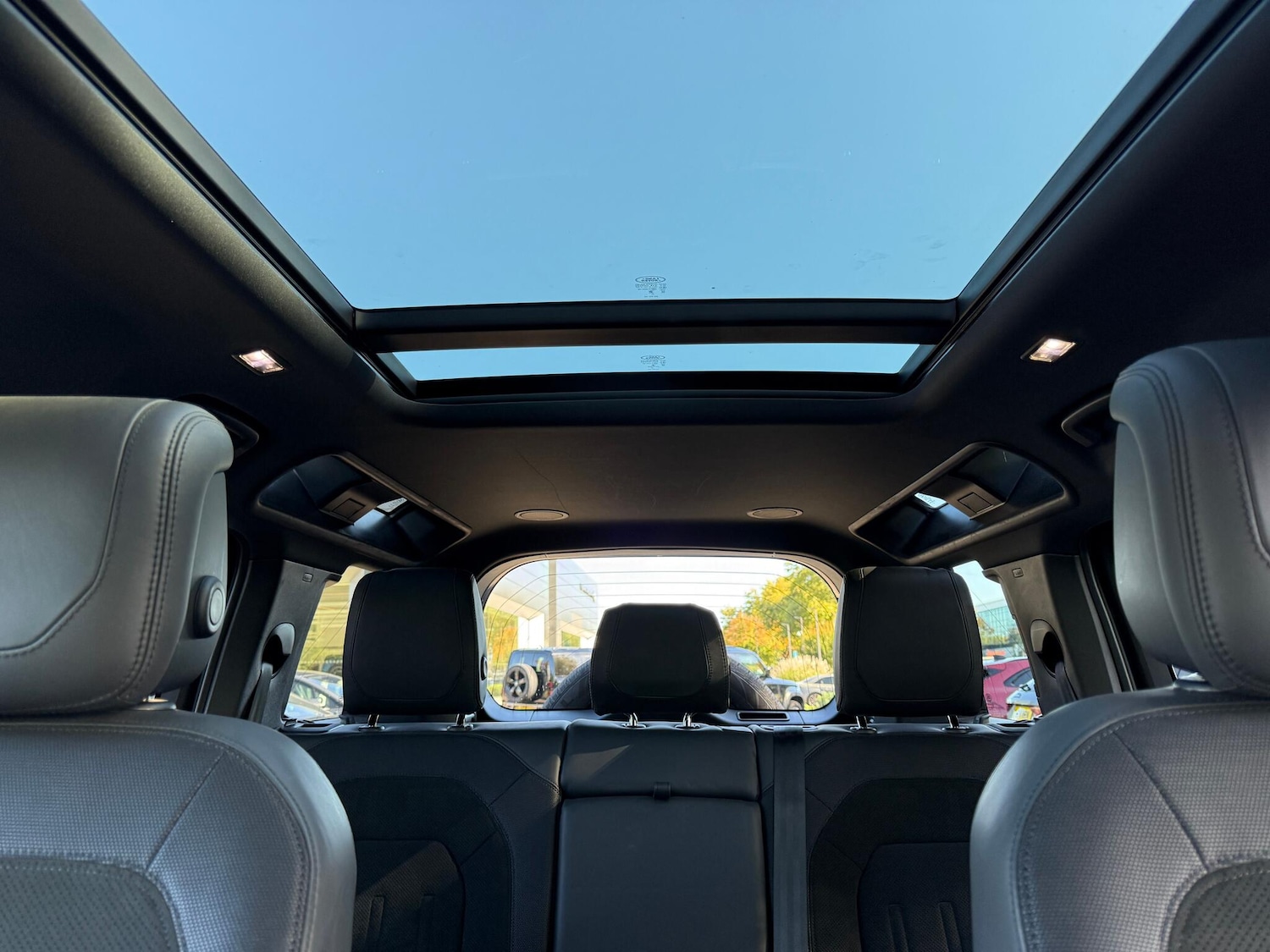 Used Land Rover Defender 110 2022 for sale - 76689833: Photo 32