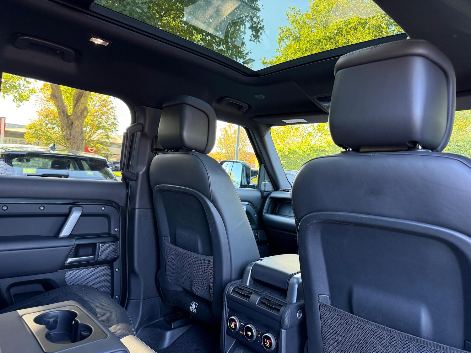 Used Land Rover Defender 110 2022 for sale - 76689833: Photo 50