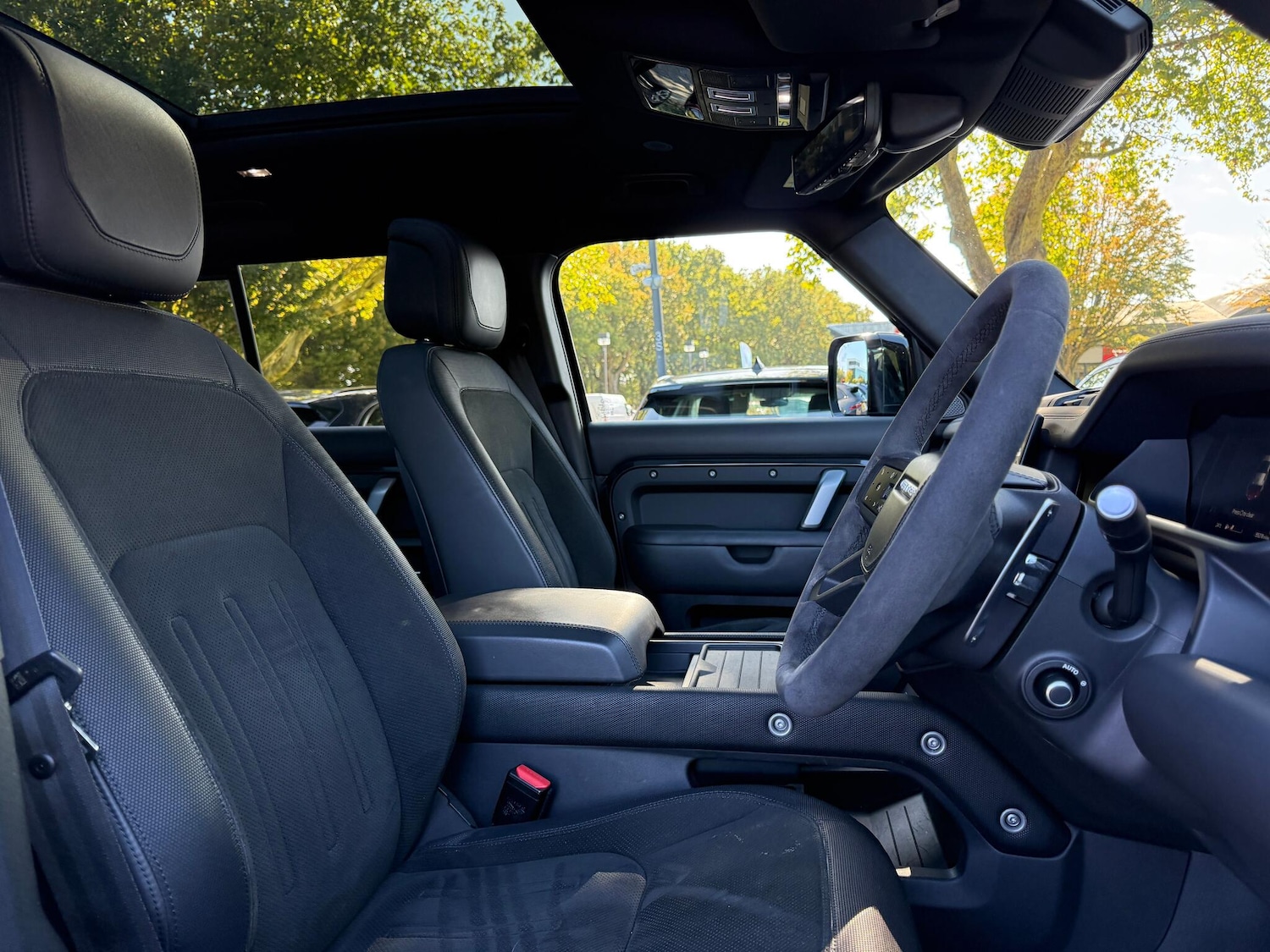 Used Land Rover Defender 110 2022 for sale - 76689833: Photo 54