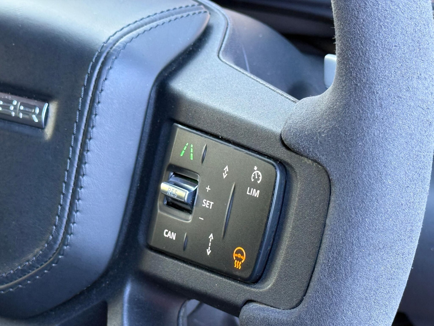 Used Land Rover Defender 110 2022 for sale - 76689833: Photo 62