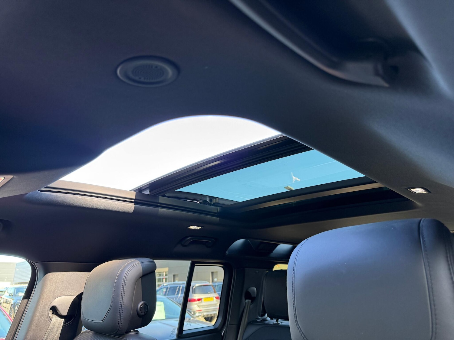 Used Land Rover Defender 110 2022 for sale - 76689833: Photo 8