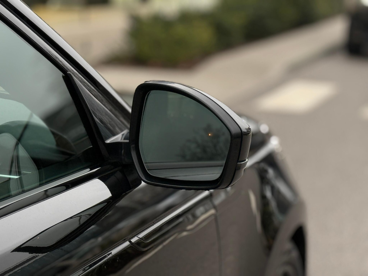 Used Land Rover Range Rover Velar for sale - 77330479: Photo 16