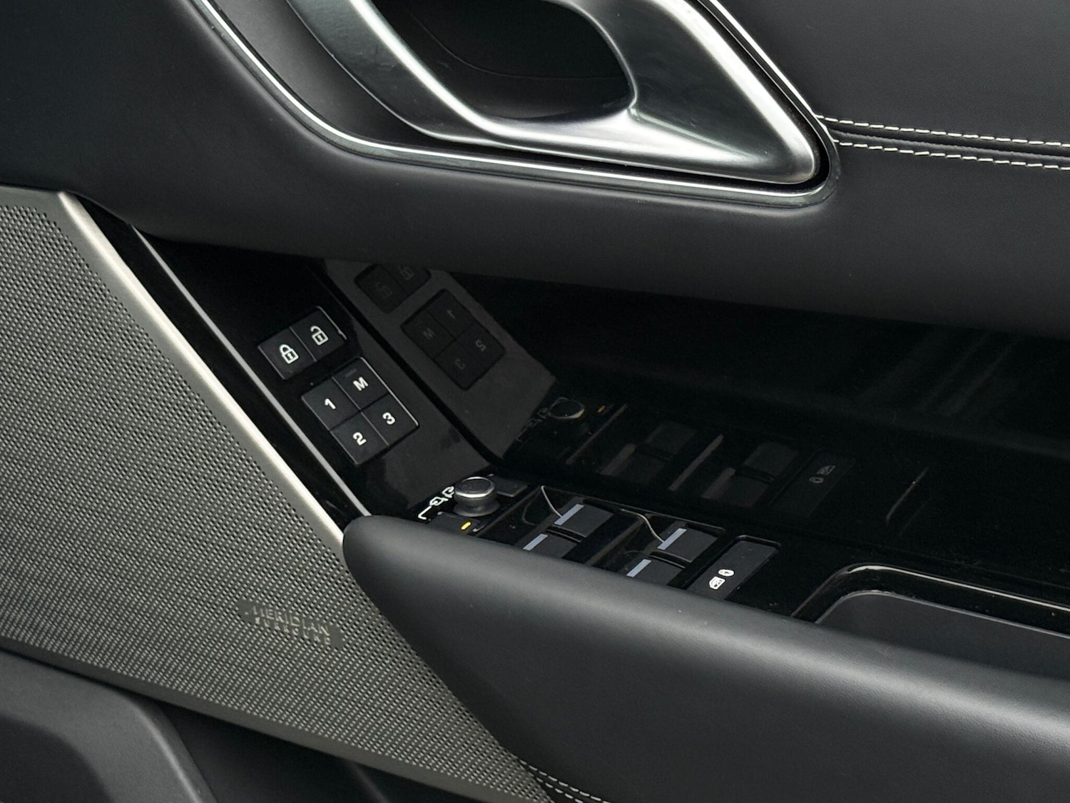 Used Land Rover Range Rover Velar for sale - 77330479: Photo 29