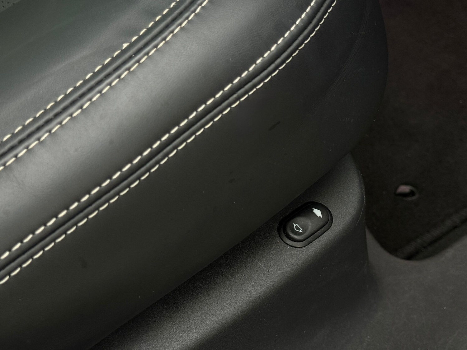 Used Land Rover Range Rover Velar for sale - 77330479: Photo 47