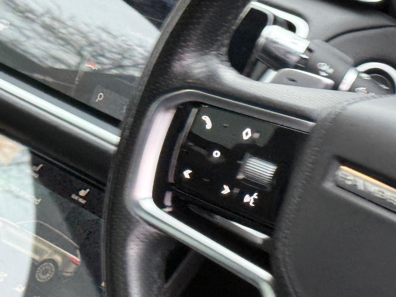 Used Land Rover Range Rover Velar for sale - 77330479: Photo 56