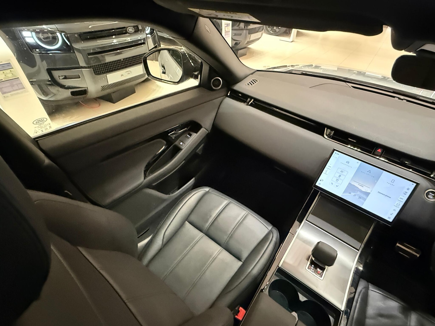 Used Land Rover Range Rover Evoque 2025 for sale - 76214952: Photo 15