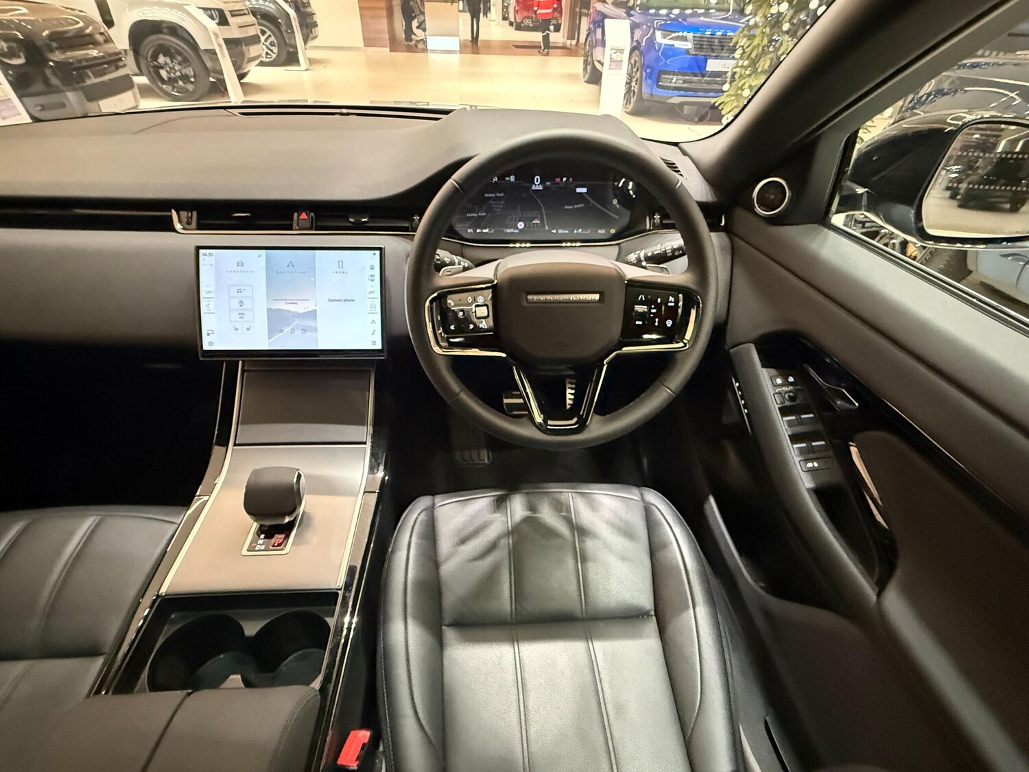 Used Land Rover Range Rover Evoque 2025 for sale - 76214952: Photo 18