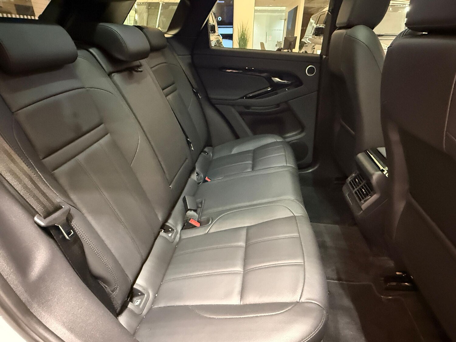 Used Land Rover Range Rover Evoque 2025 for sale - 76214952: Photo 21