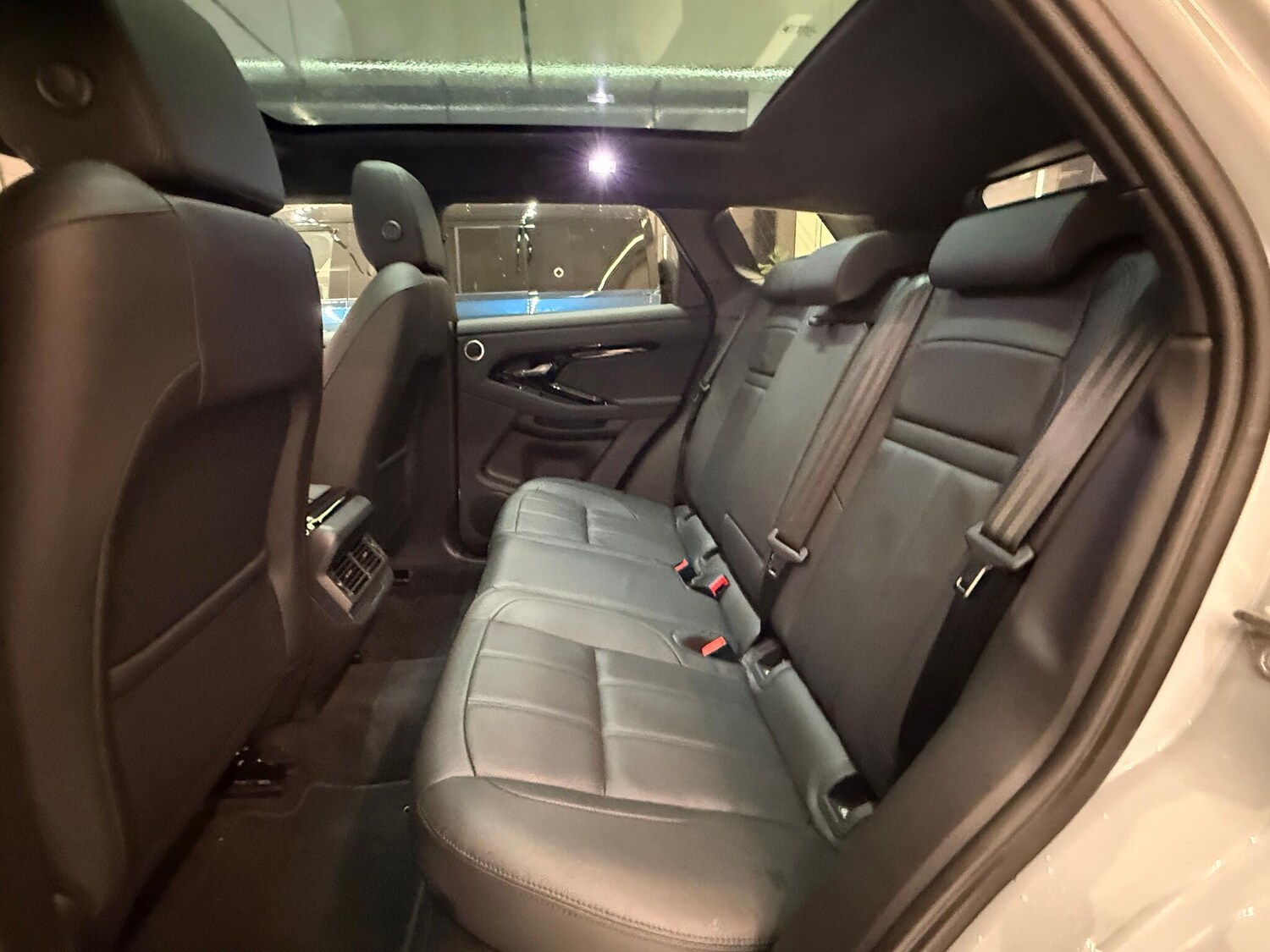 Used Land Rover Range Rover Evoque 2025 for sale - 76214952: Photo 31