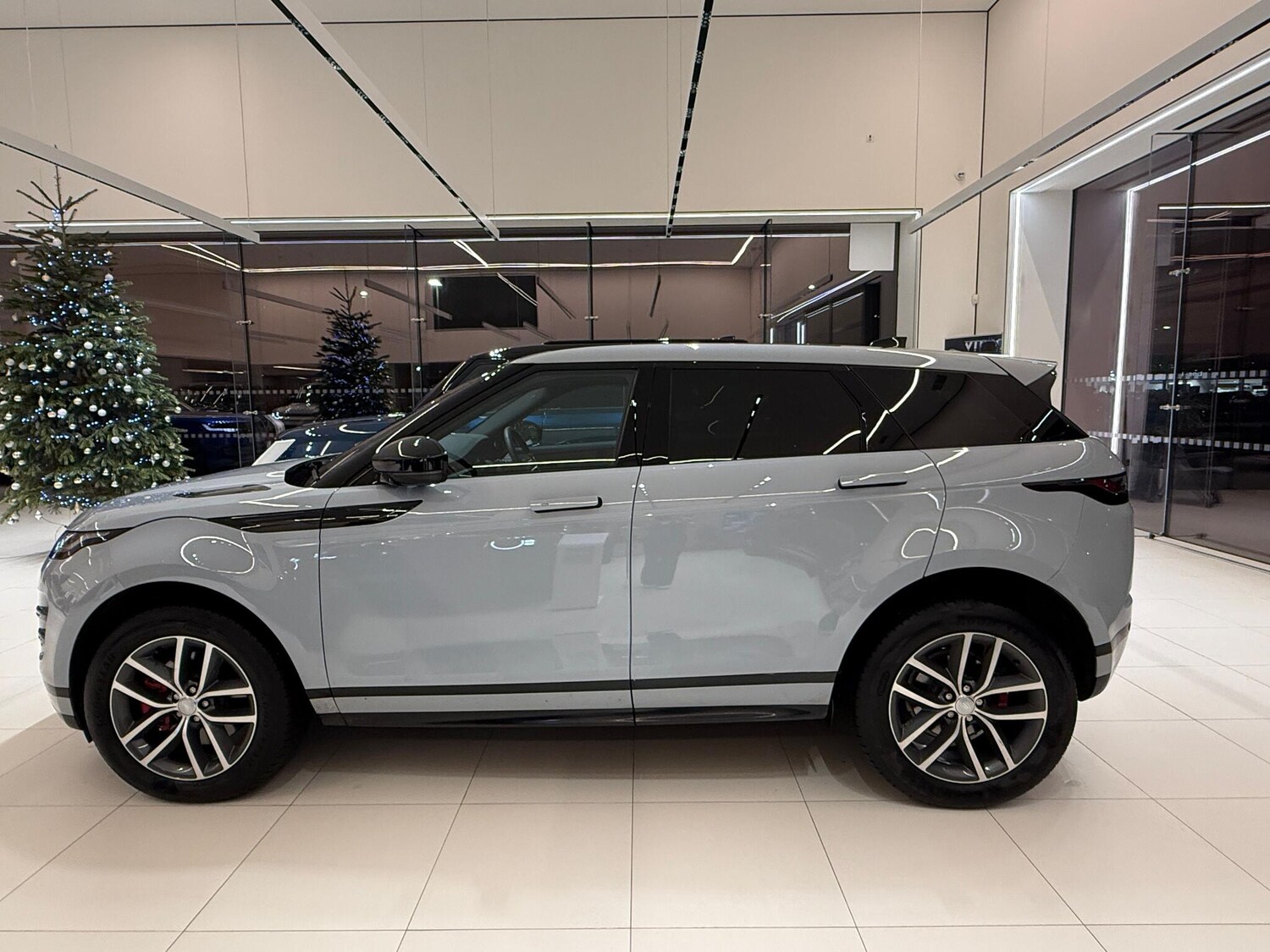 Used Land Rover Range Rover Evoque 2025 for sale - 76214952: Photo 8