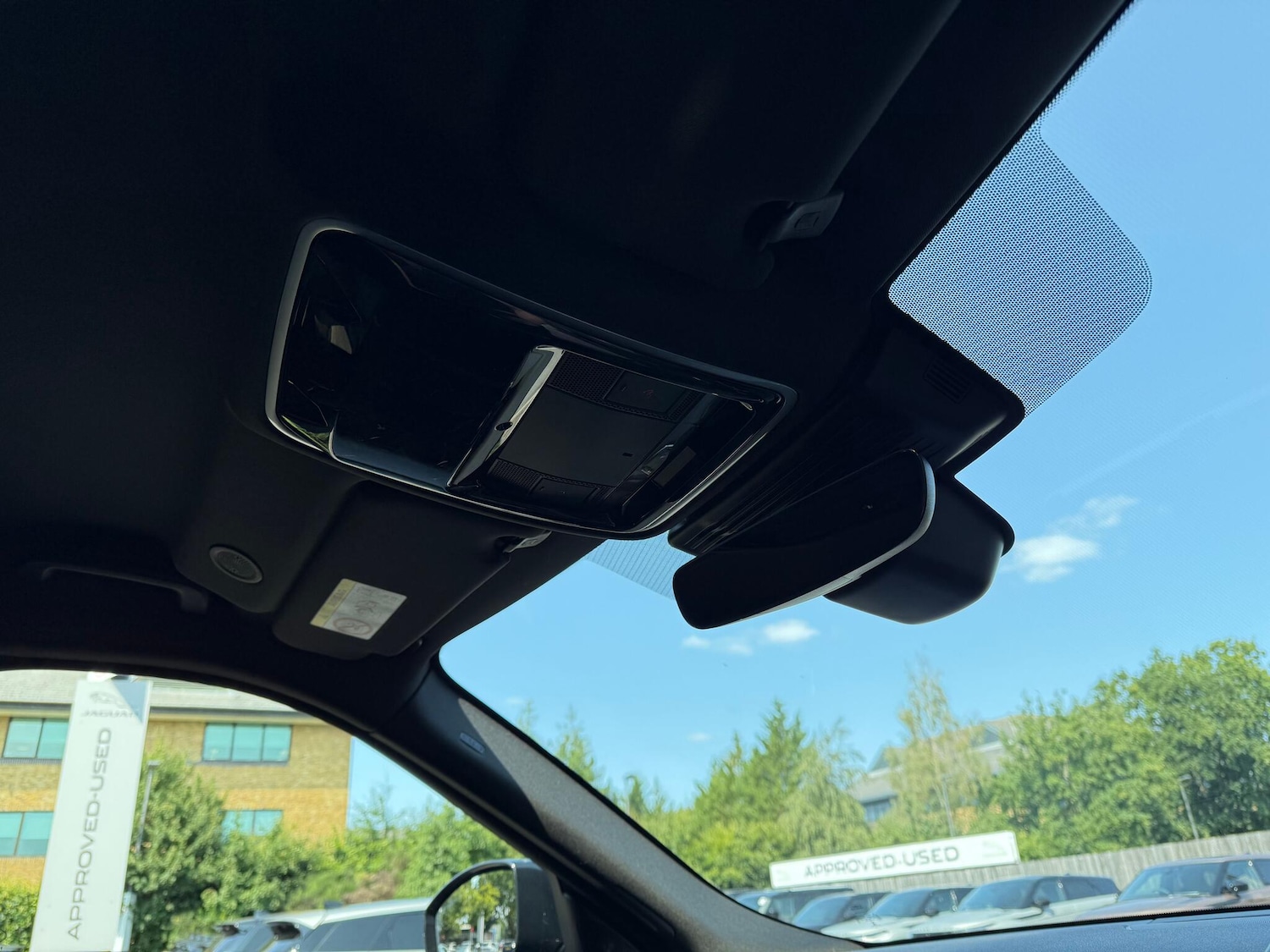 Used Land Rover Range Rover Velar 2021 for sale - 76446781: Photo 32