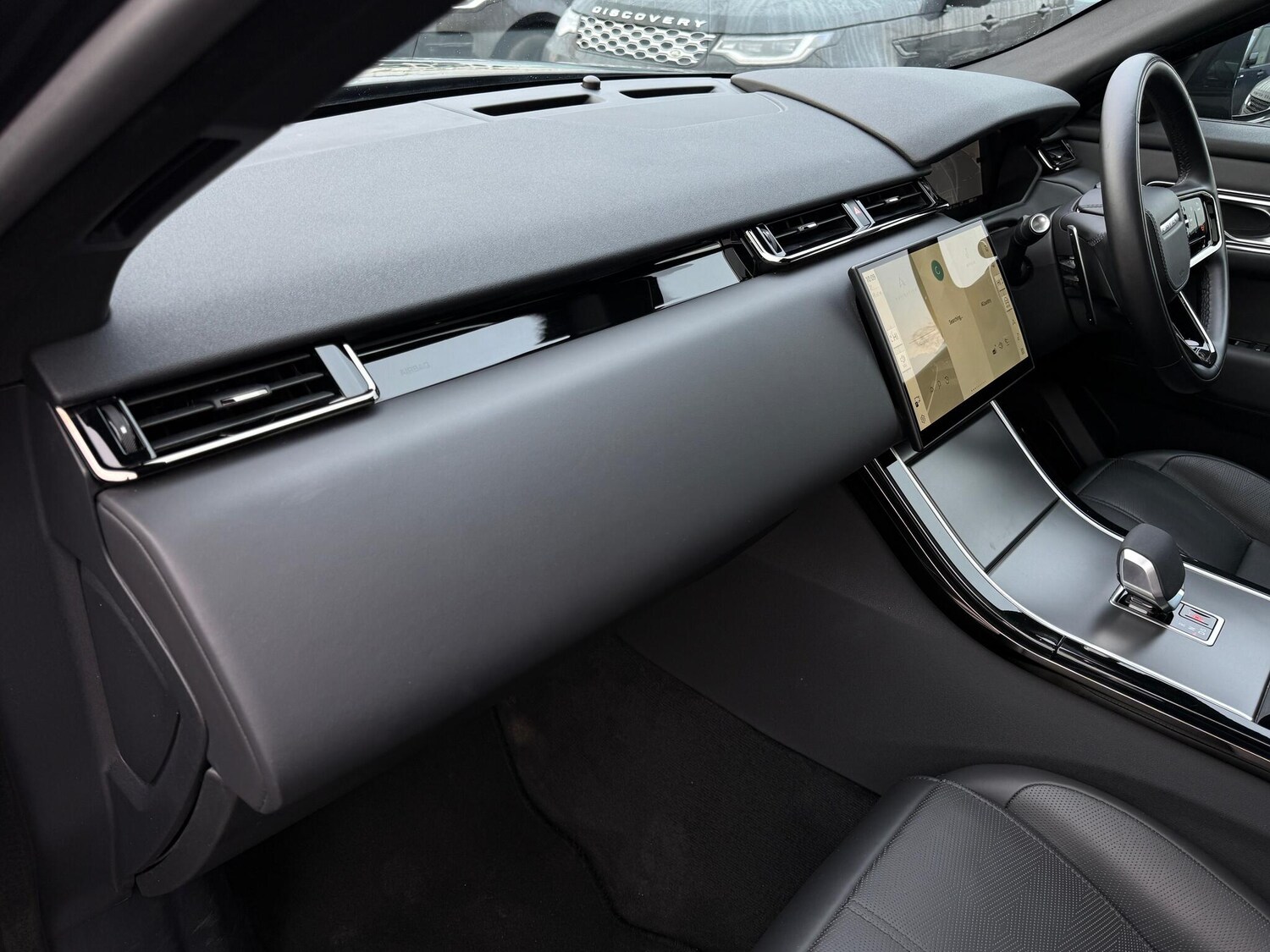 Used Land Rover Range Rover Velar 2024 for sale - 77468535: Photo 32