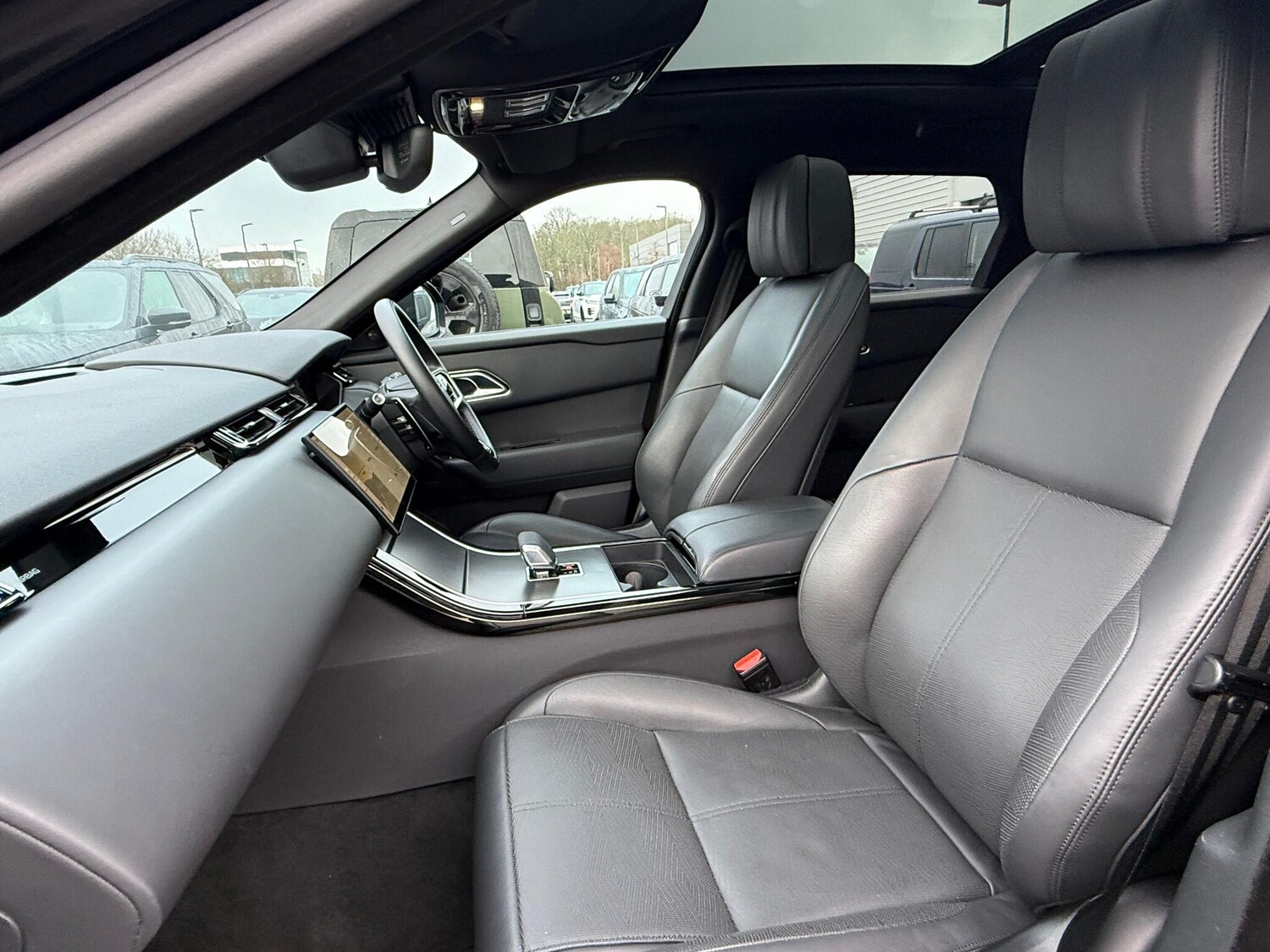 Used Land Rover Range Rover Velar 2024 for sale - 77468535: Photo 33