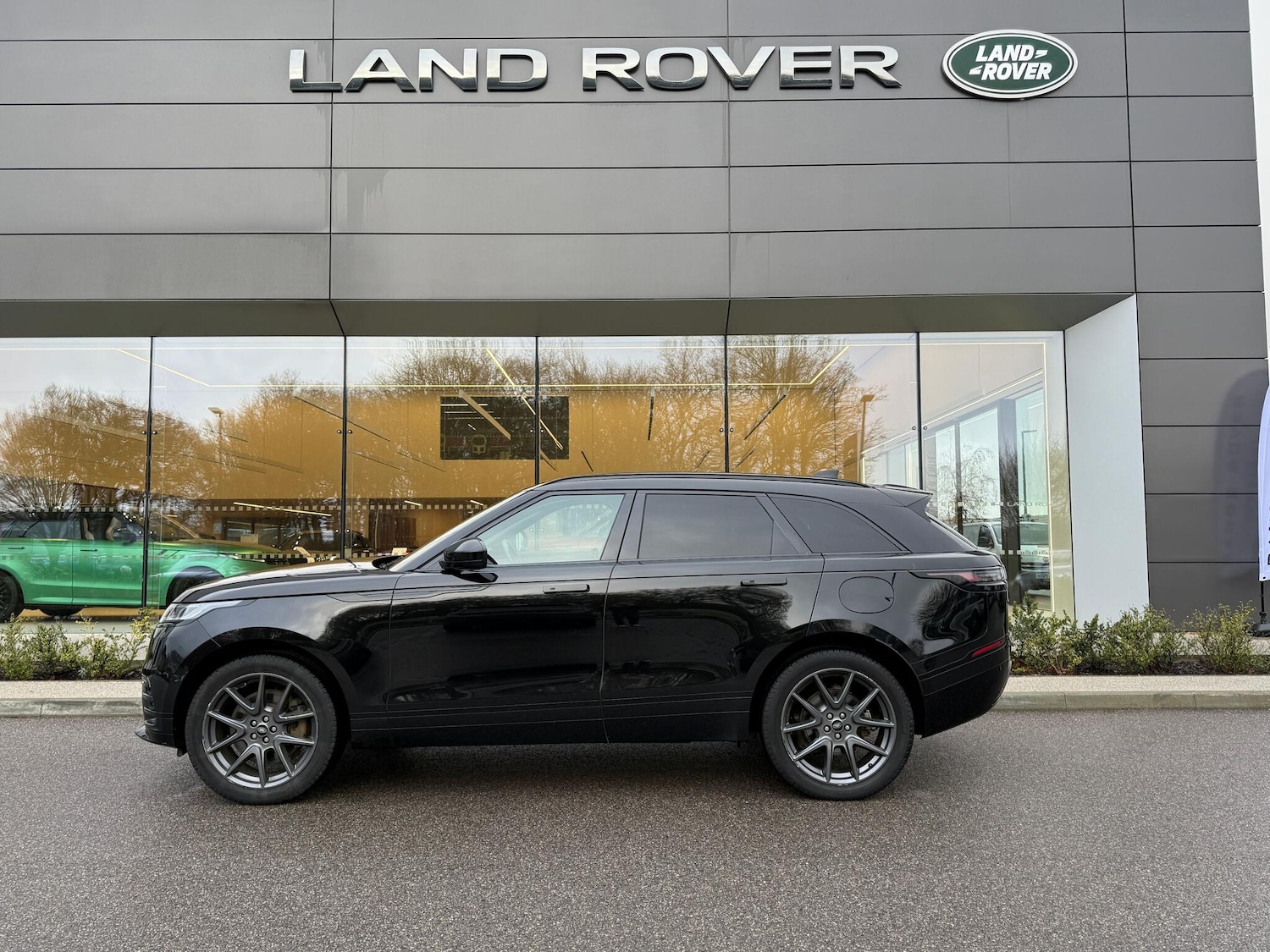 Used Land Rover Range Rover Velar 2024 for sale - 77468535: Photo 9