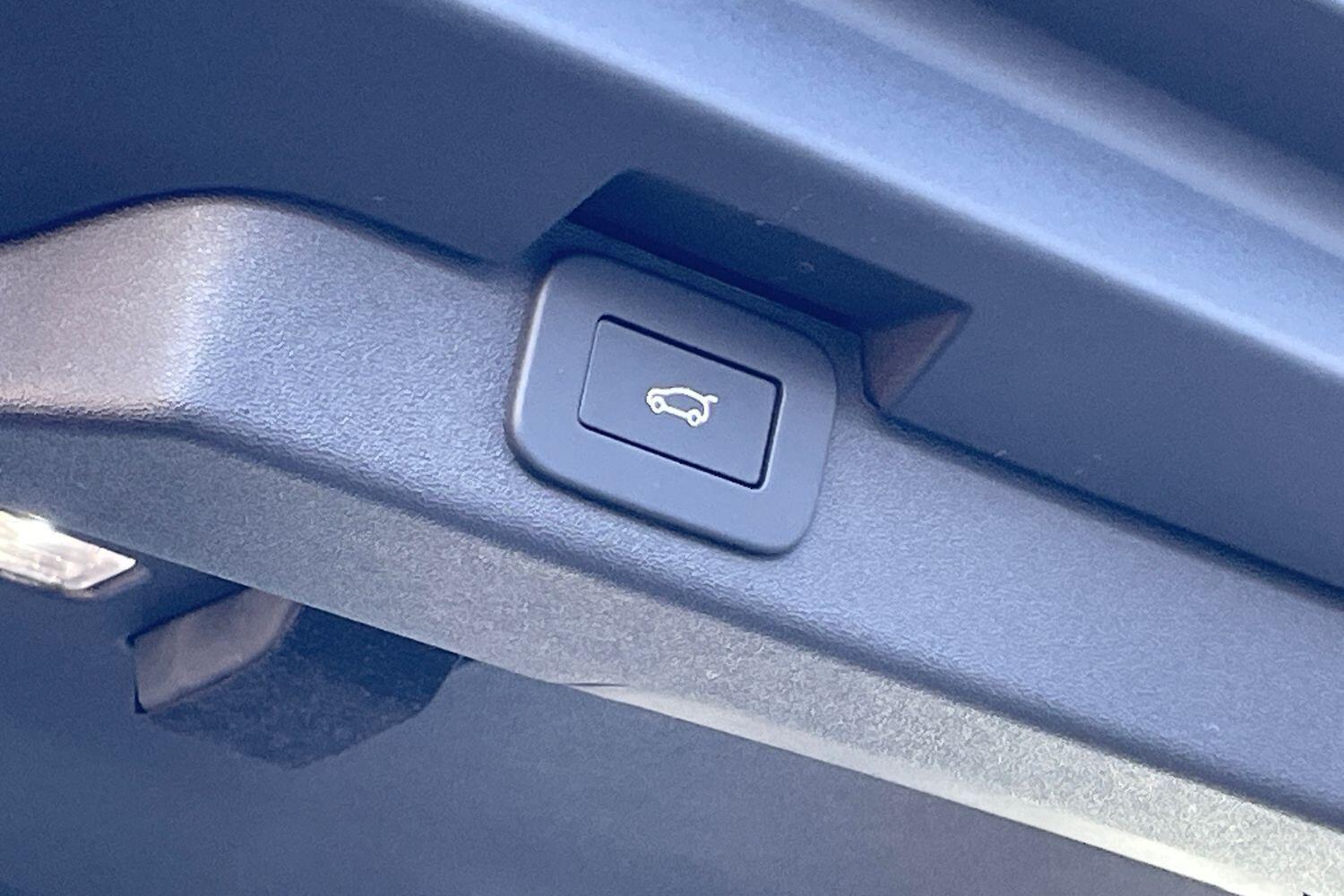 Used Land Rover Discovery 2025 for sale - 77001082: Photo 19