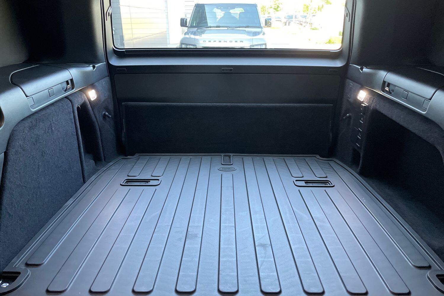 Used Land Rover Discovery 2025 for sale - 77001082: Photo 35