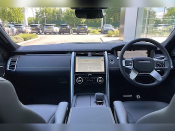 Used Land Rover Discovery 2025 for sale - 77001082: Photo