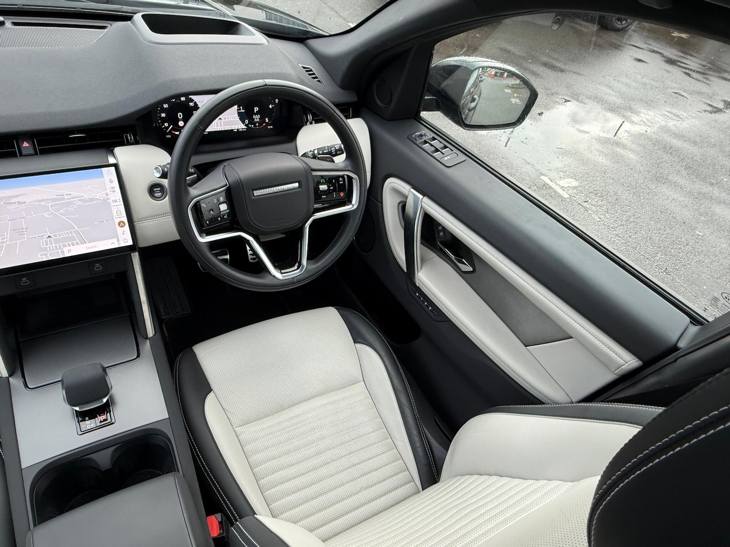 Used Land Rover Discovery Sport 2025 for sale - 76227587: Photo 25