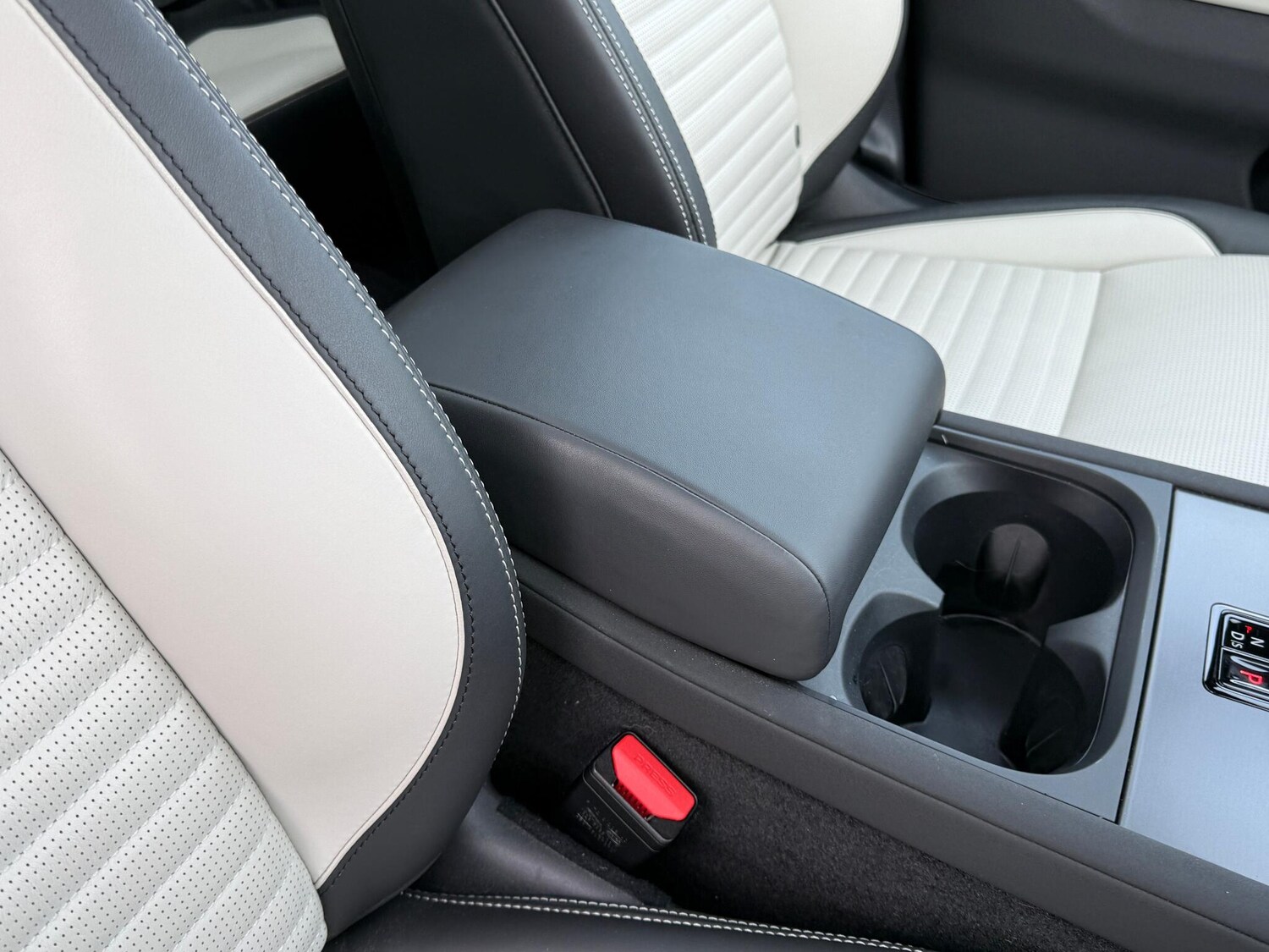 Used Land Rover Discovery Sport 2025 for sale - 76227587: Photo 38