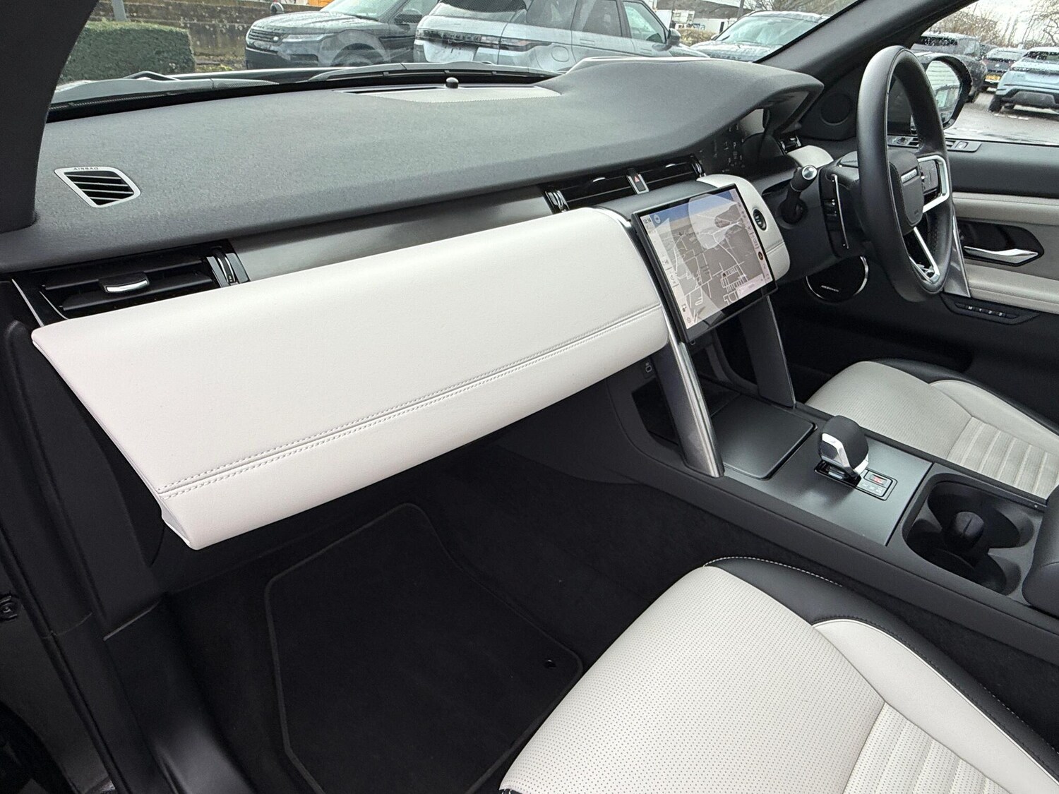 Used Land Rover Discovery Sport 2025 for sale - 76227587: Photo 39