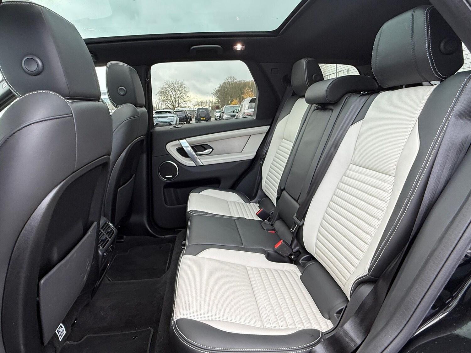 Used Land Rover Discovery Sport 2025 for sale - 76227587: Photo 41