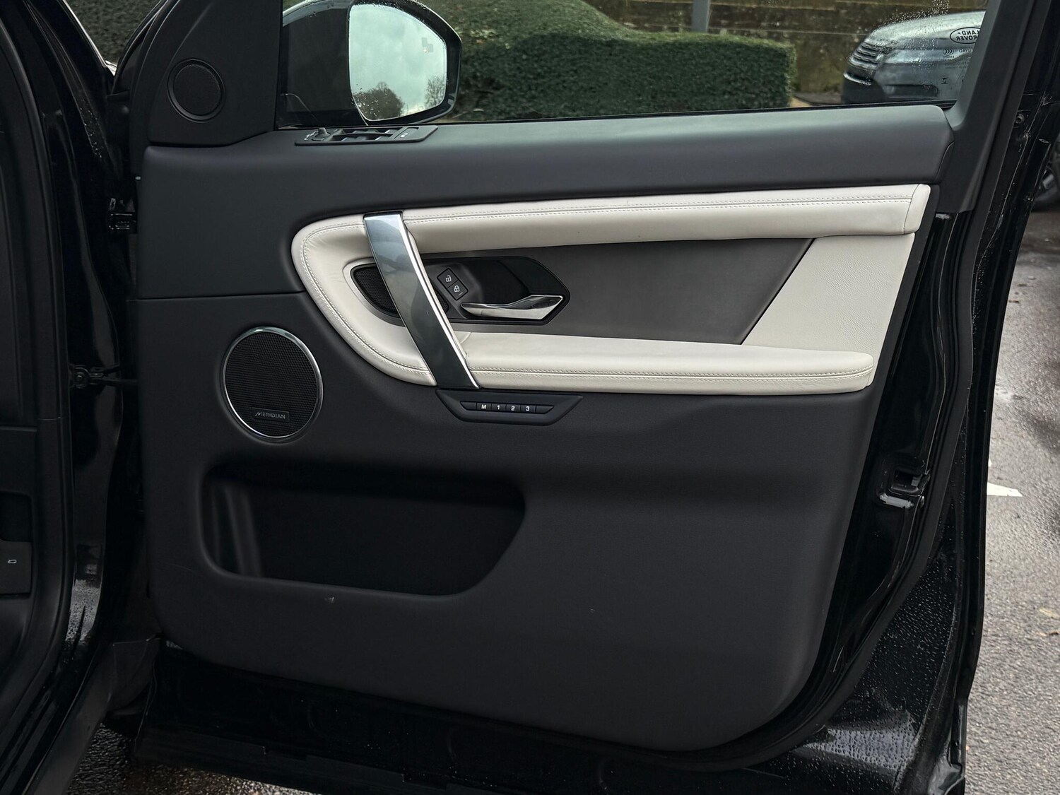 Used Land Rover Discovery Sport 2025 for sale - 76227587: Photo 42