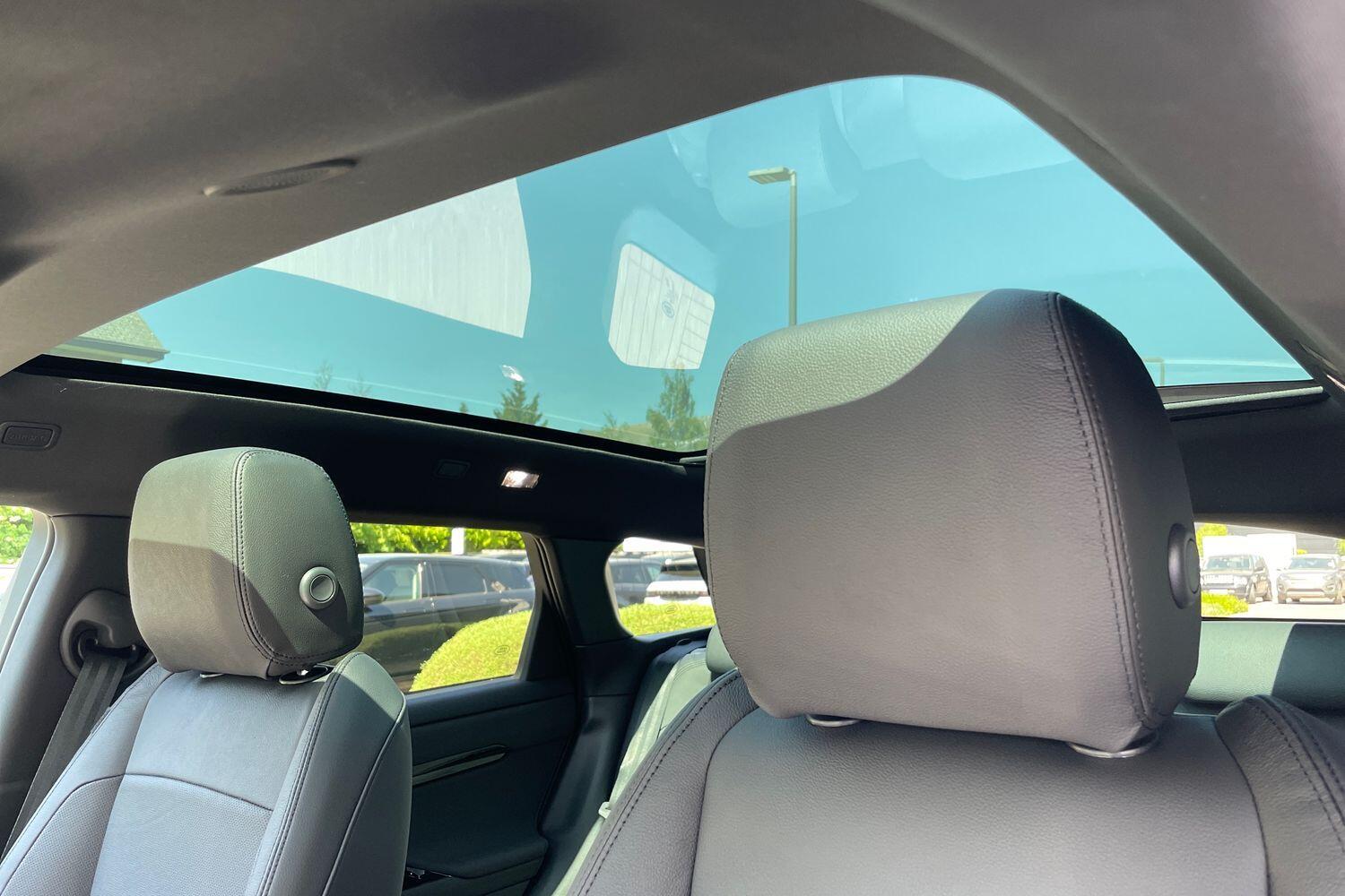 Used Land Rover Range Rover Evoque 2025 for sale - 76562234: Photo 5