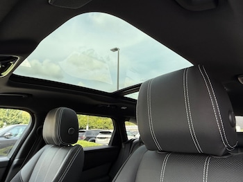 Used Land Rover Range Rover Velar 2022 for sale - 75531788: Photo