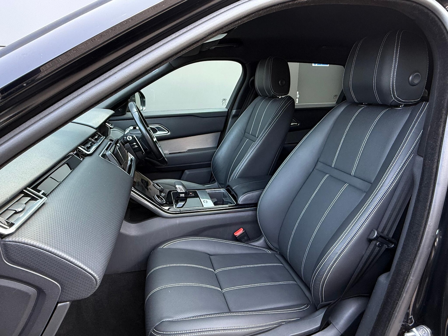 Used Land Rover Range Rover Velar 2021 for sale - 76349346: Photo 46