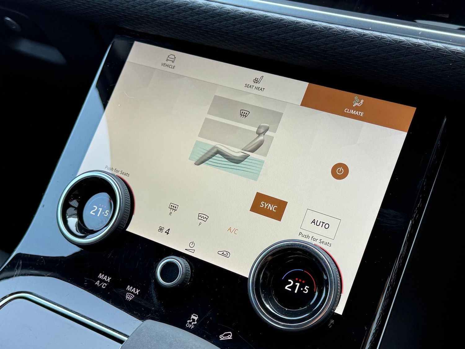 Used Land Rover Range Rover Velar 2021 for sale - 76349346: Photo 53