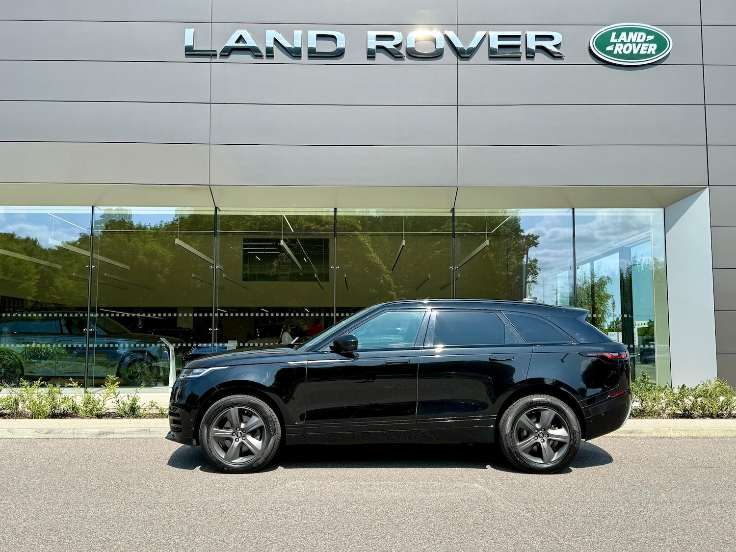 Used Land Rover Range Rover Velar 2021 for sale - 76349346: Photo 8