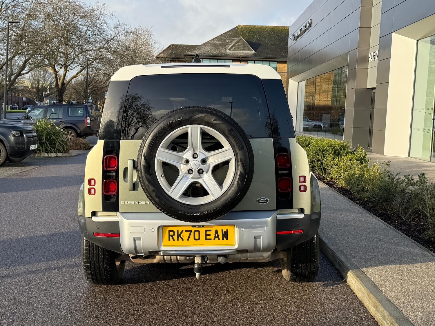 Used Land Rover Defender 110 2020 for sale - 76898856: Photo 16