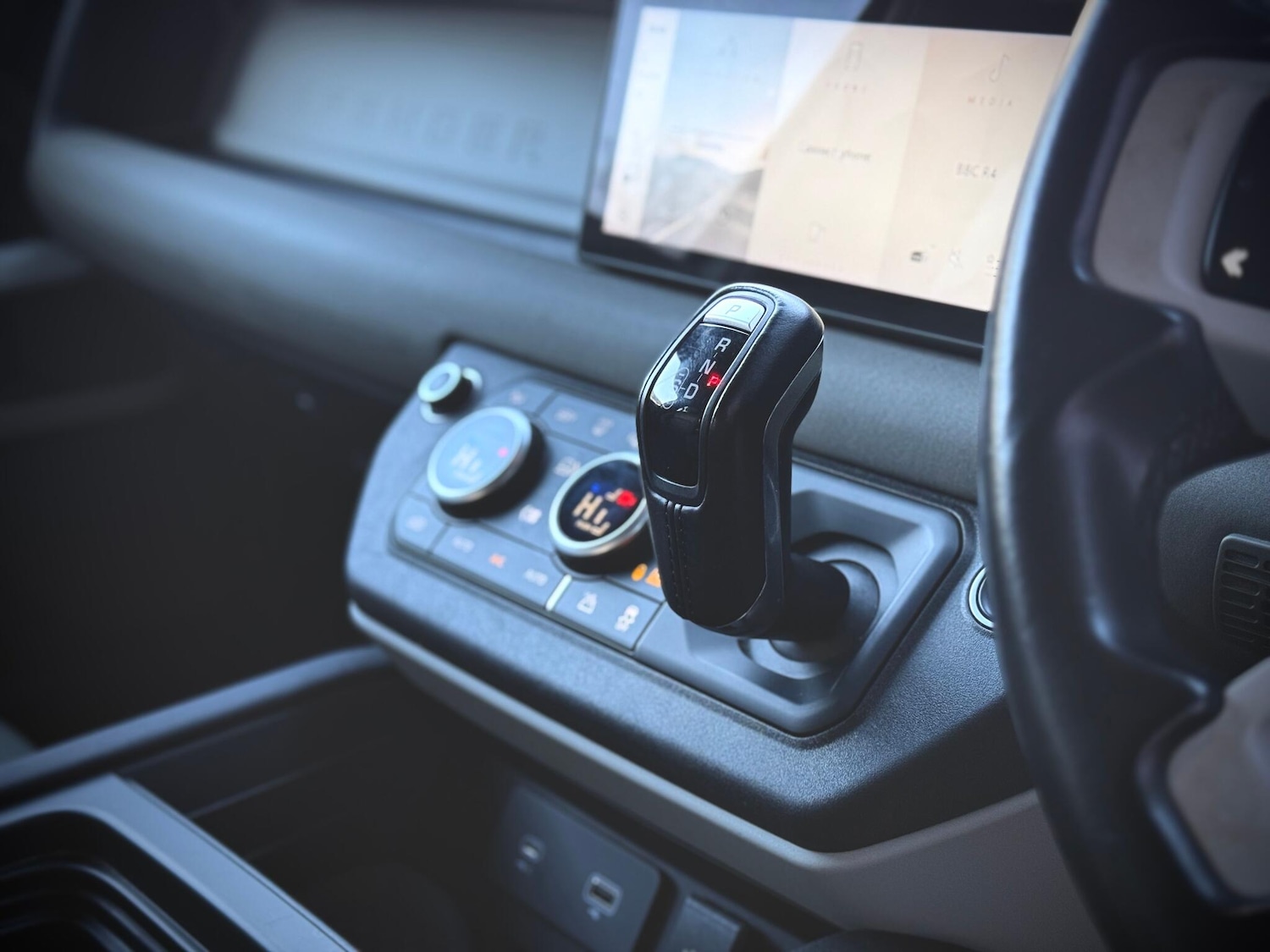 Used Land Rover Defender 110 2020 for sale - 76898856: Photo 25