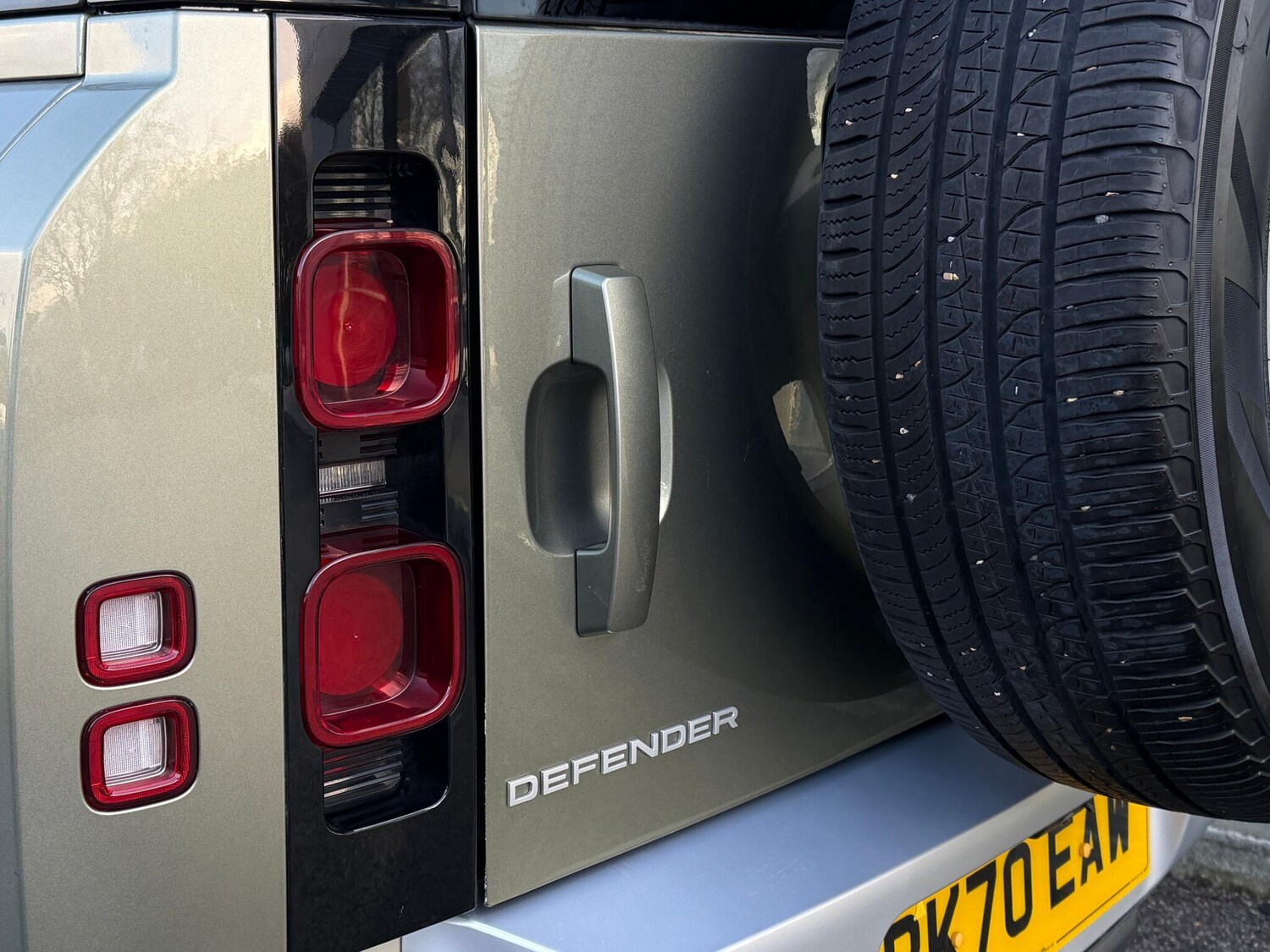 Used Land Rover Defender 110 2020 for sale - 76898856: Photo 32